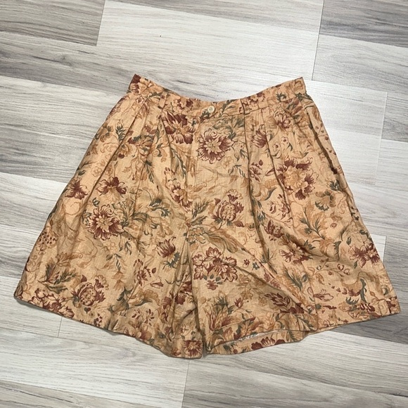 LAUREN RALPH LAUREN Women’s Floral Print Shorts Size 10 - Picture 1 of 4